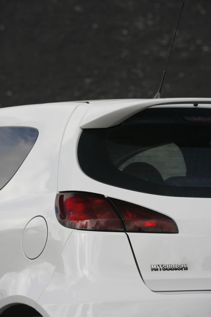  Mitsubishi Colt Ralliart 2009 года  (фото 35 из 60)